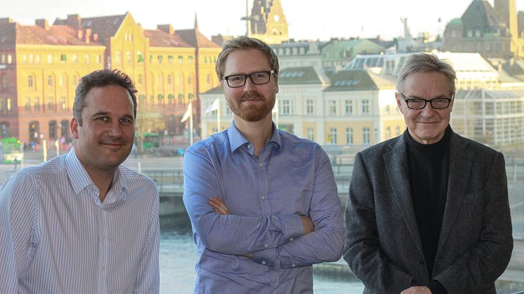 Forskarna bakom studien i Socialt arbete vid Malmö universitet. Från vänster: Björn Johnson, Torkel Richert och Bengt Svensson