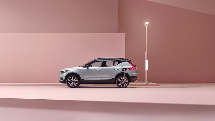 Volvo XC40 Recharge Glacier Silver