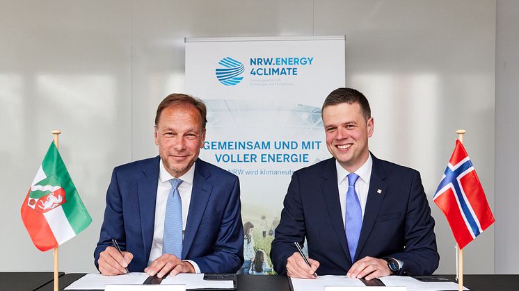 Ulf C. Reichardt, Vorsitzender der Geschäftsführung von NRW.Energy4Climate, und Manuel Kliese, Direktor Deutschland, Österreich und Schweiz der staatlichen norwegischen Wirtschaftsförderung Innovation Norway