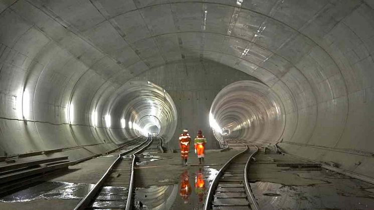 Gotthardsbastunneln är invigd