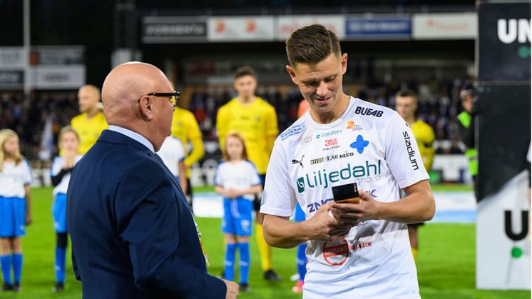 240 000 kronor delas ut till Allsvenskans och Superettans samhällsengagemang