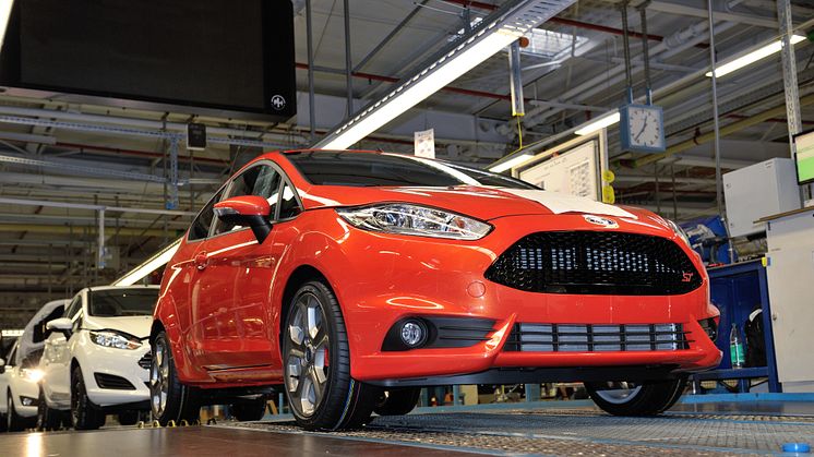 Ford aloittaa uuden Fiesta ST:n tuotannon; kaikkien aikojen nopein Fiestan tuotantomalli kiihtyy nollasta sataan alle 7 sekunnissa 