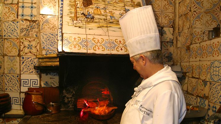 Botin Antiguo horno de asar castellano