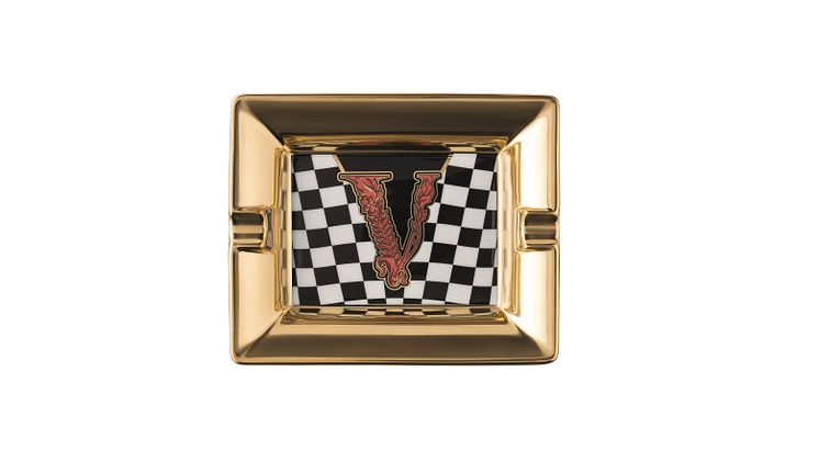 A baroque "V" is the distinctive sign of the new gift collection by Rosenthal meets Versace