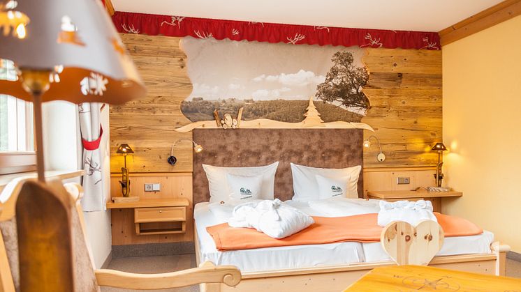 gemütliches Doppelzimmer (Quelle: Hotel & Restaurant Köhlerhütte - Fürstenbrunn)