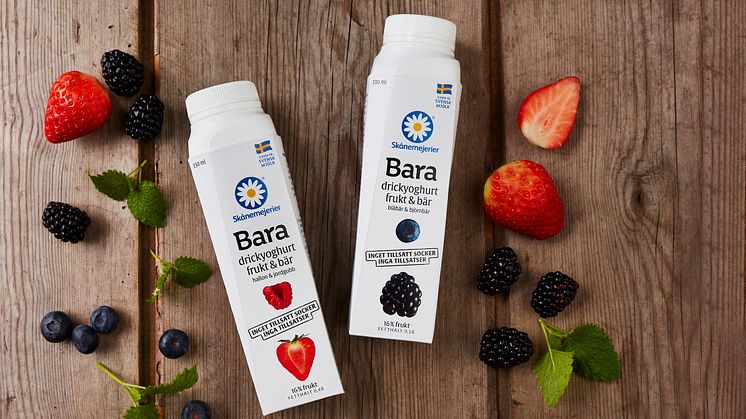 ”Bara” Drickyoghurt frukt och bär erbjuds i 330 ml förpackning i två omtyckta smaker – Jordgubb & Hallon och Blåbär & Björnbär. 