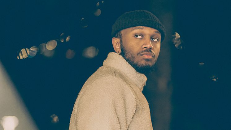 ​R&B-talangen Simeon släpper julsingeln “Nästa Jul”