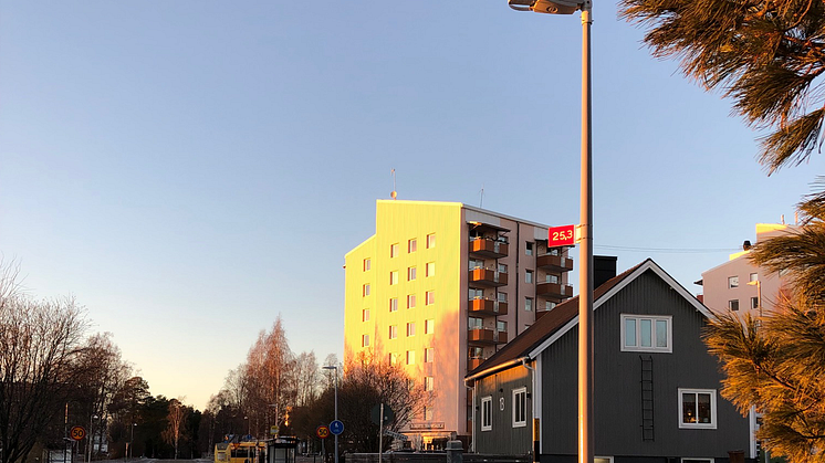 Klimatsmarta lyktstolpar i komposit på Strömnäsgatan i Piteå