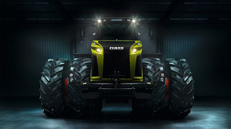 CLAAS XERION with a new transmission generation and increased hydraulic power