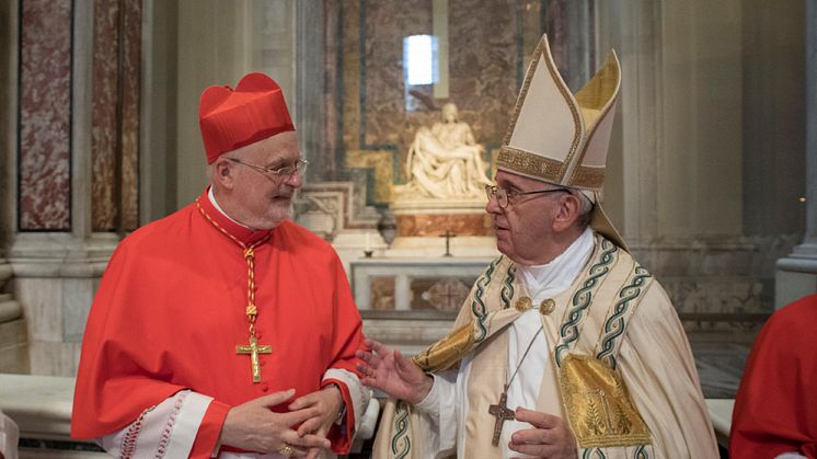 Kardinal Arborelius under konsistoriet i Peterskyrkan
