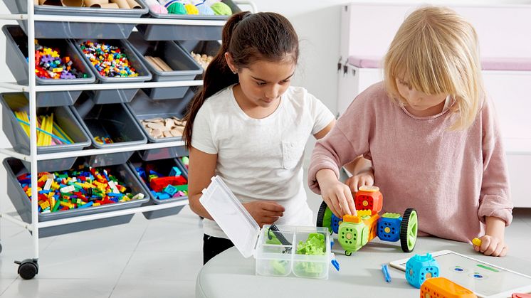 Konceptet IT-klubben Förskola innebär att pedagogerna erbjuds workshop, lärarhandledning och produkter som gör att de lätt kommer igång med undervisningen på sin förskola.