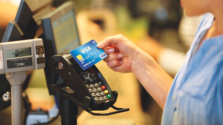 Dzięki akceptacji kart płatniczych małe firmy mogą zmniejszyć utratę klientów niemal o jedną czwartą