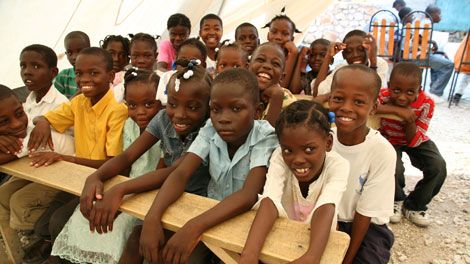 Temporära skolor igång i Haiti 