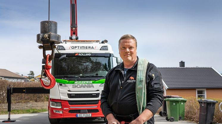 Med ﻿en elektrisk Scania 25P leverer Rølland Transport byggevarer for Optimera, nesten helt lydløst. Det skaper en bedre hverdag for sjåfør Hans Roger Rølland, naboer og varemottakere.﻿