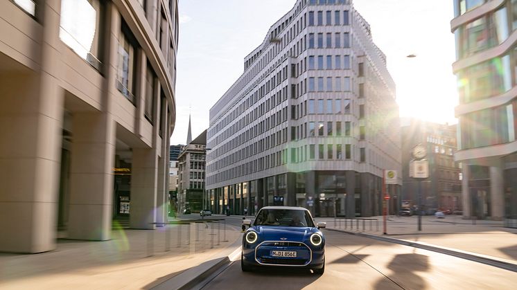 Täyssähköinen MINI Cooper SE