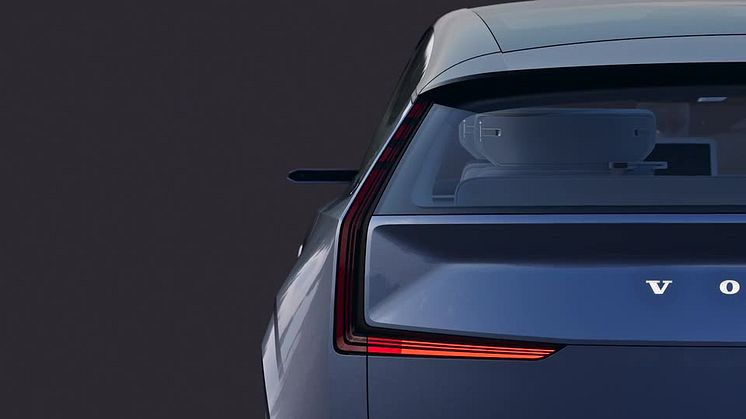 Volvo_Concept_Recharg -_The_Rear.mp4