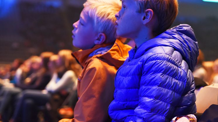 Bruk Hue i Telenor Arena