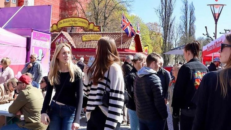 International food festival återvänder till Örebro och erbjuder street food och andra goda delikatesser från världens alla hörn med start 14 maj kl. 11:00 på Järntorget. 