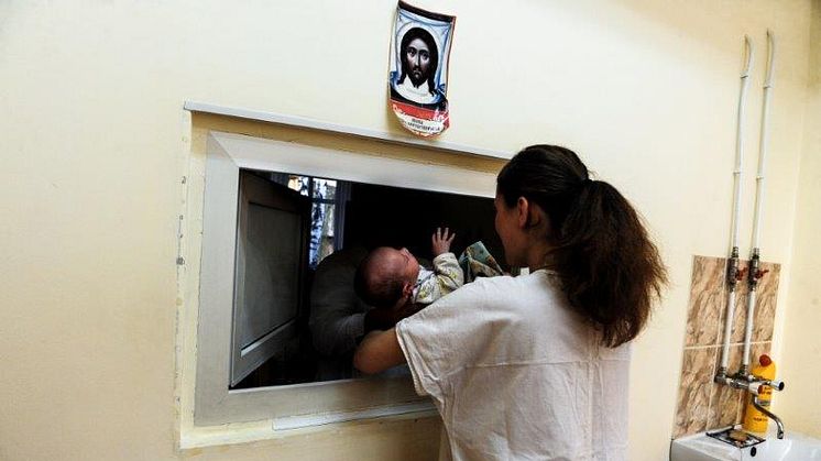 Ryskt kvinnofängelse med barnhem 2013