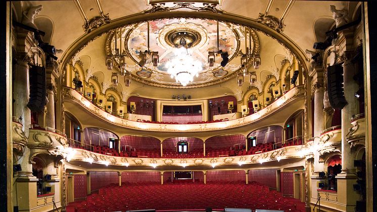 Hovedscenen på Nationaltheatret. Foto: Gisle Bjørneby.