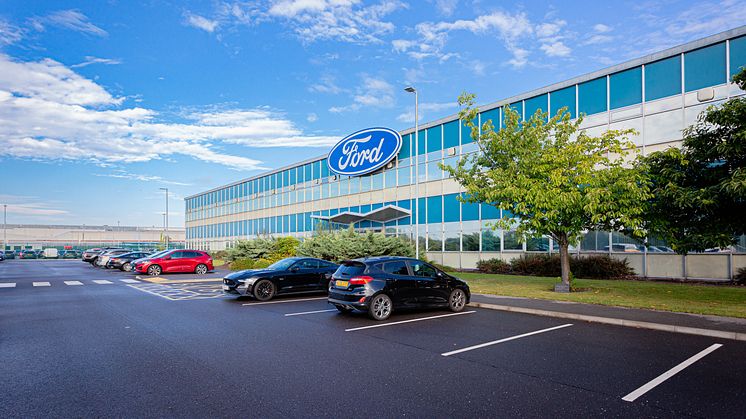 •	A sebességváltókat gyártó Halewood üzemet átalakítják, hogy itt készüljenek az elektromos hajtóművek a Ford jövőbeli európai személy- és haszongépjárműveihez