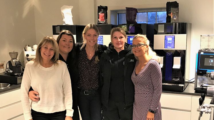 Susanne Eliasson, administratör, Sara Rosén, säljare, Mari Ahnfeldt, platschef, Ingrid-Marie Johansson, hygientekniker, Bodil Olsson, säljare