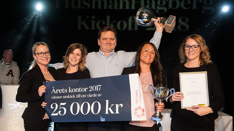 Årets kontor - HusmanHagberg Karlskrona. Fr v: Tina Lindqvist, Ida Ivarsson, Peter Olsson, Cecilia Tibblin och Linn Walderton.