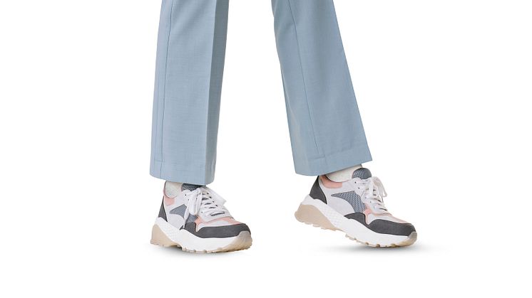 Chunky sneakers er forårets store hit, og efterspørgslen efter Skoringens Cult chunky sneakers er stor. Kæden har netop lanceret en helt ny linje, blandt andet colorblock-modellen her, som er tilgængelig i butikkerne og online fra d. 15/2. 