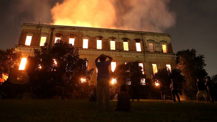 Hur återskapas ett kulturarv som gått upp i rök?