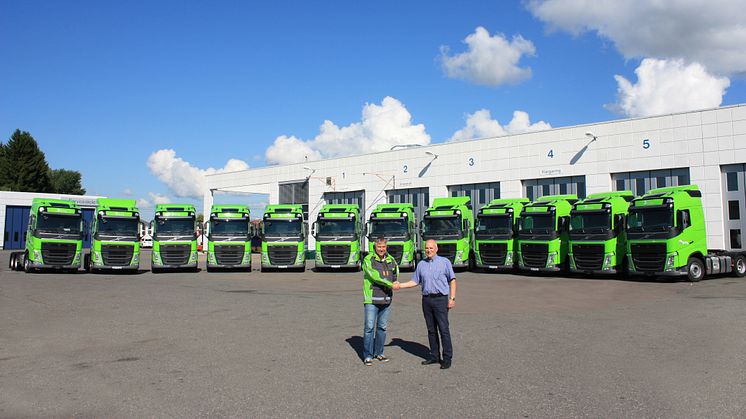 Nye Volvo FH trekkvogner rett fra fabrikken