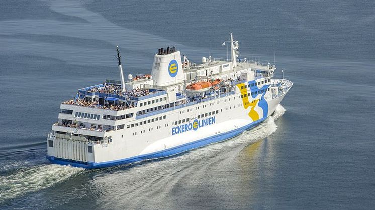Eckerö Linjen har närmare en miljon passagerare varje år.                                                  Bild: Eckerö Linjen 