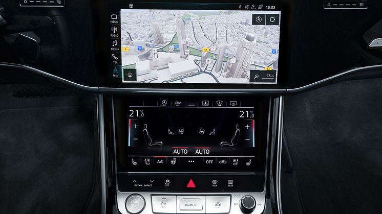 Navigationskort med ny grafik og detaljerede 3D-bymodeller fra HERE i Audi A8