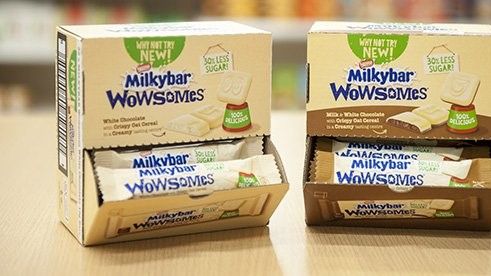 Ved at strukturere sukker anderledes har nogle af Nestlés 5.000 fødevareforskere fundet ud af at reducere sukker med 30 pct. i Milkybar Wowsomes - uden at det kan smages. Det skal nu udbredes til andre Nestlé-chokolader. 