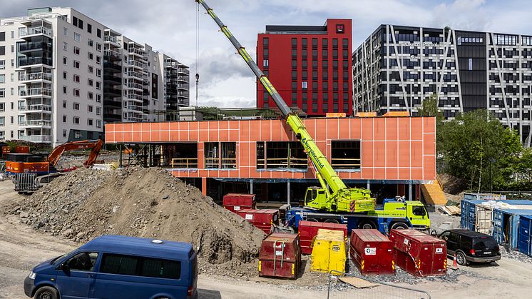 Den nye flerbrukshallen på Løren får pergola av oppsirkulert stål på toppen av taket