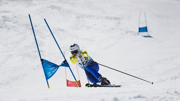 Telemarkåkaren Alvin Noaksson tog JMV-silver i Classic. Foto: Sam Decout/FIS Telemark