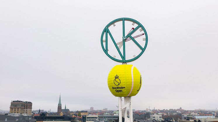 Tennisfeber när Stockholm Open intar stan. NK- klockan får unikt sällskap – av en tennisboll