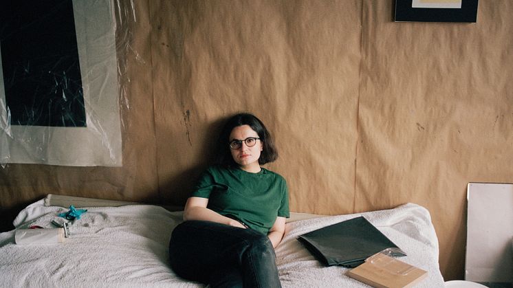 Portrait of the artist in her studio. Photo: Märta Thisner