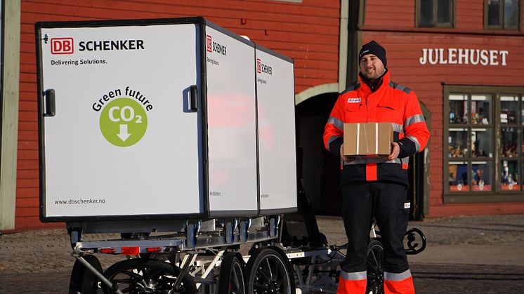 DB Schenker har tatt i bruk el-varesykkel i sentrum. På Bryggen ble sykkelsjåføren tatt godt i mot.