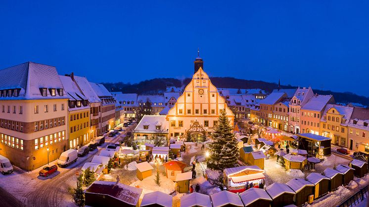 Lichterglanz auf dem Weihnachtsmarkt in Grimma 