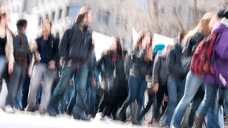 Ungdomarna som demonstrerar för klimatet kommer vara kunder på bostadsmarknaden om några år. 