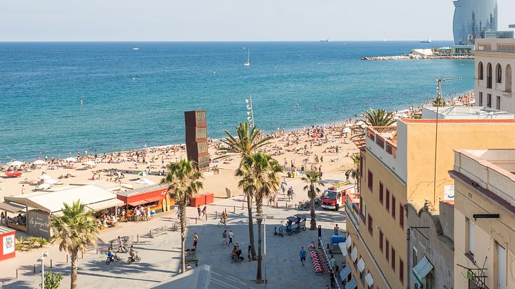 De som vill ha både city och strand åker helst till Barcelona. Foto: iStock Photo