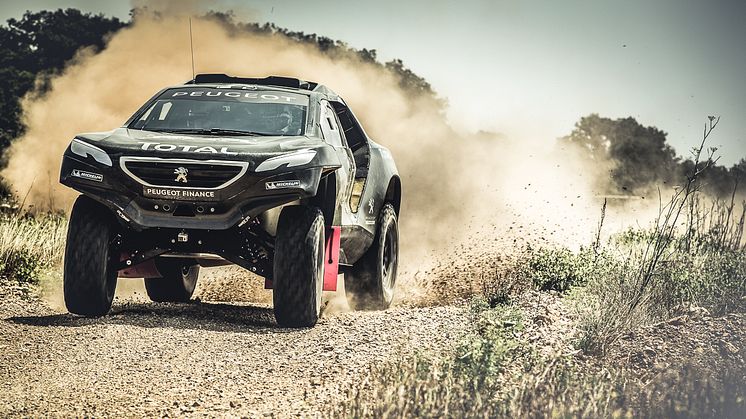 Peugeot 2008 DKR testkörs inför Dakarrallyt 