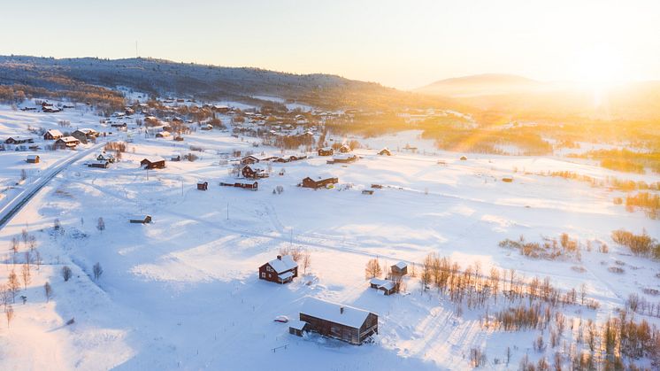 Var tredje mäklare och köpare spår högre bostadspriser i vår