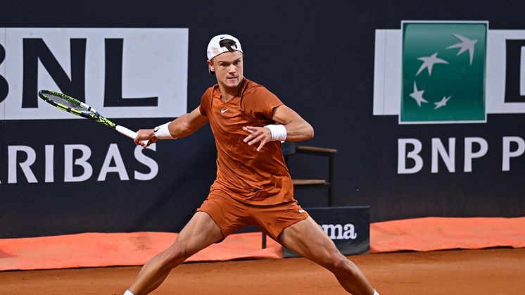 Stockholm Open-mästaren Holger Rune återkommer till Kungl. Tennishallen som titelförsvarare i höst.