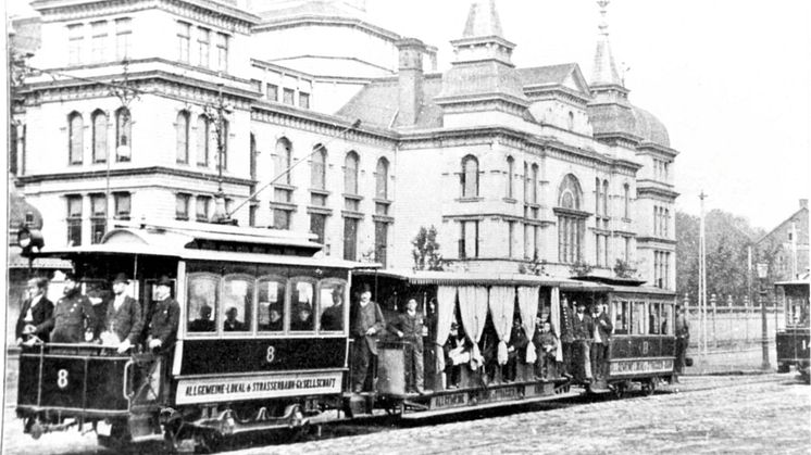 Die erste elektrische Dortmunder Straßenbahn im Jahr 1906.