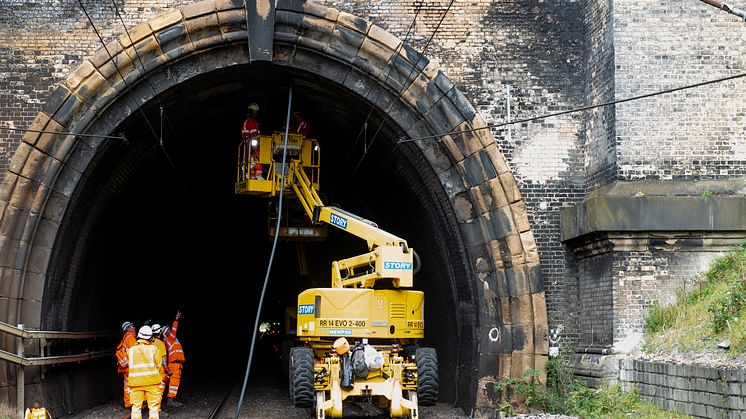 Engineers work between Welwyn and Hitchin to deliver ECDP, Network Rail (2)