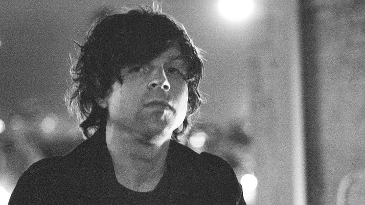 Ryan Adams släpper nytt album i samarbete med Columbia Records