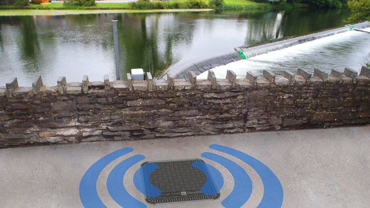 New Fibrelite Radio Frequency friendly manhole cover