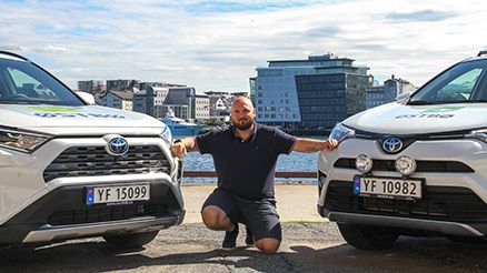 Første kunde i Bodø fikk levert nyheten RAV4 AWD