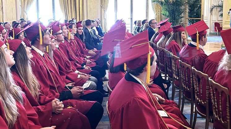  La Ceremonia de Graduación del Dual Diploma en París